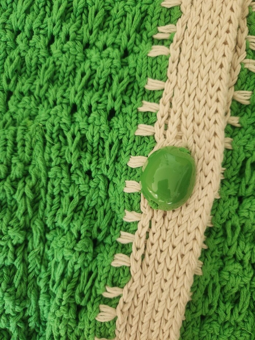 Zara Women's Sz. S Green & Ivory Crochet Large Button Vest NWT - Picture 4 of 7